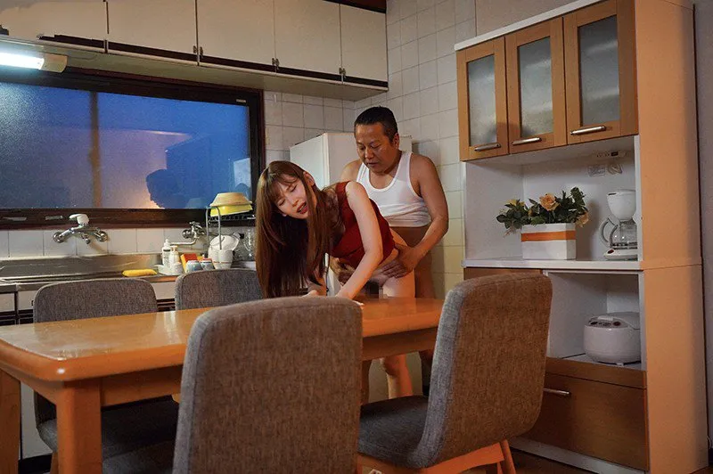 Con gái bị chồng yêu mới của má phang mỗi ngày, cho dù đã có người yêu