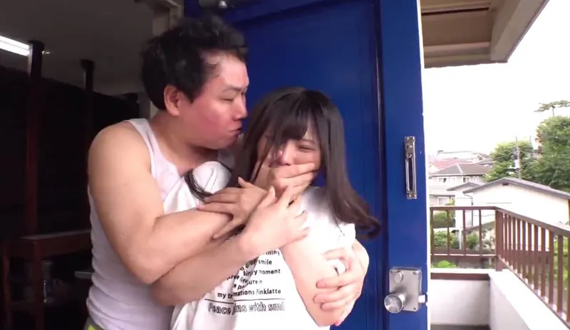 Tình đầu của tôi đã bị gã nhà bên nện tơi tả